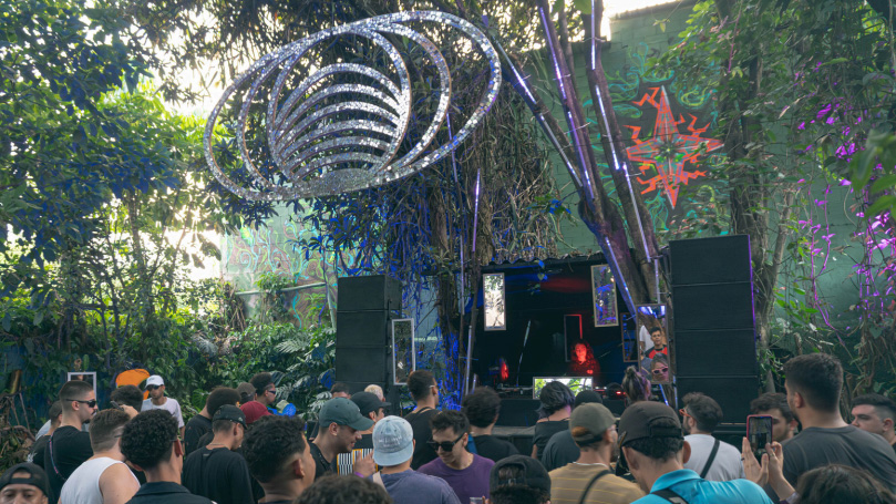 Case da Merlin Eventos - Evento Wormhole Case da Merlin Eventos - Evento Wormhole